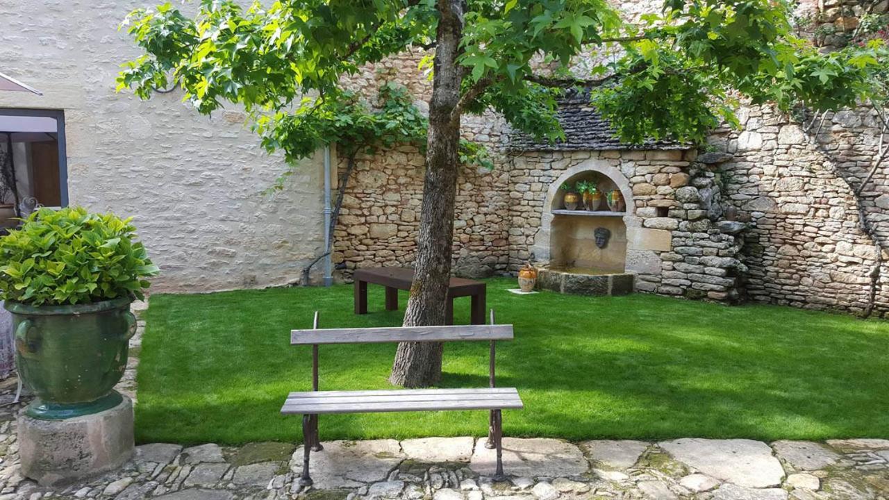 Le Clos Des Songes Saint-Leon-sur-Vezere Esterno foto