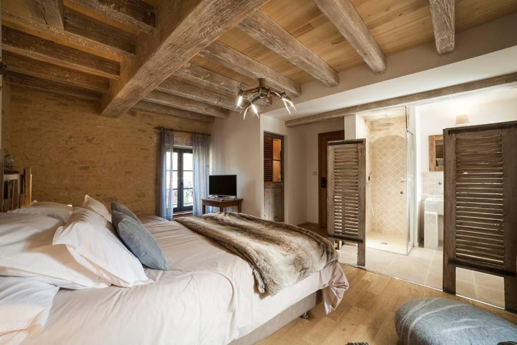 Le Clos Des Songes Saint-Leon-sur-Vezere Esterno foto