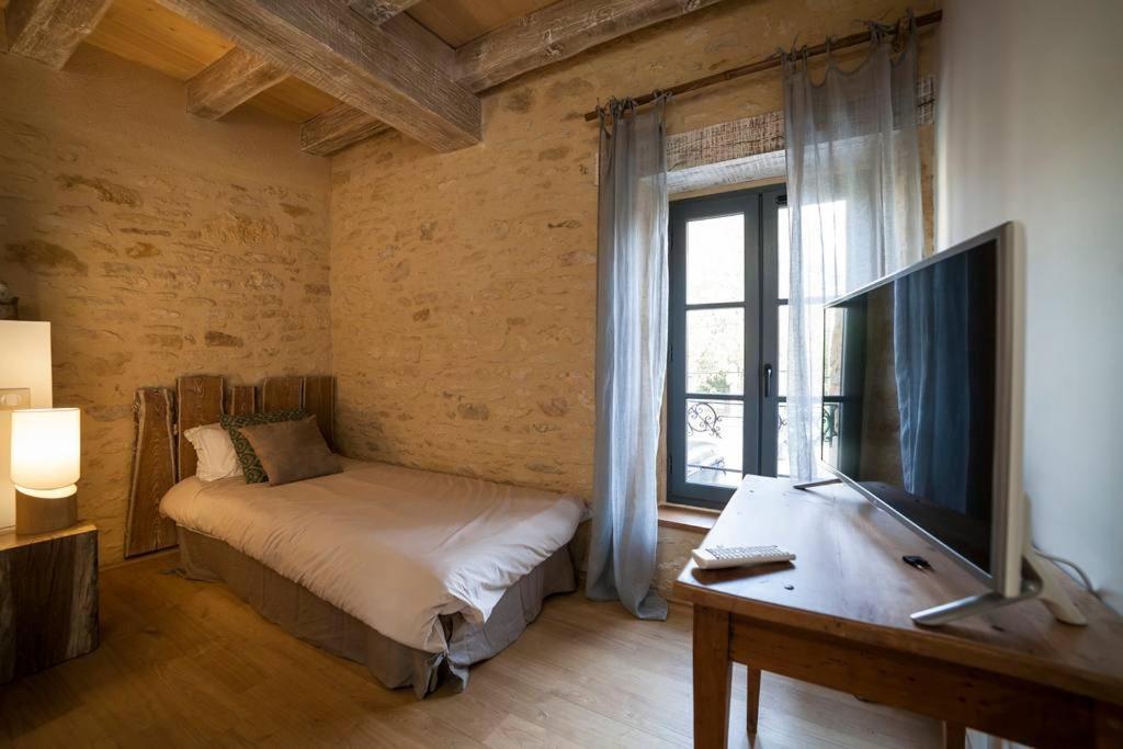 Le Clos Des Songes Saint-Leon-sur-Vezere Esterno foto