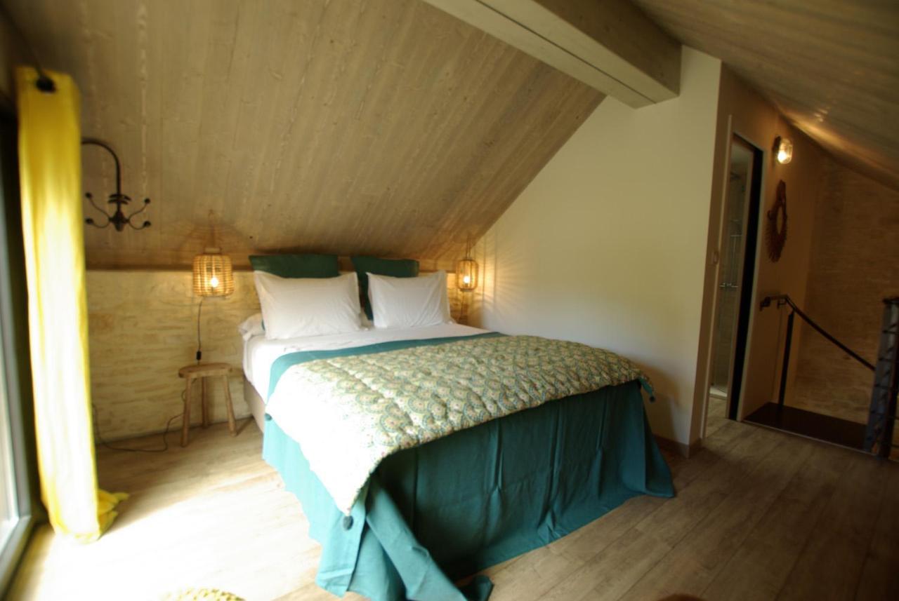 Le Clos Des Songes Saint-Leon-sur-Vezere Esterno foto
