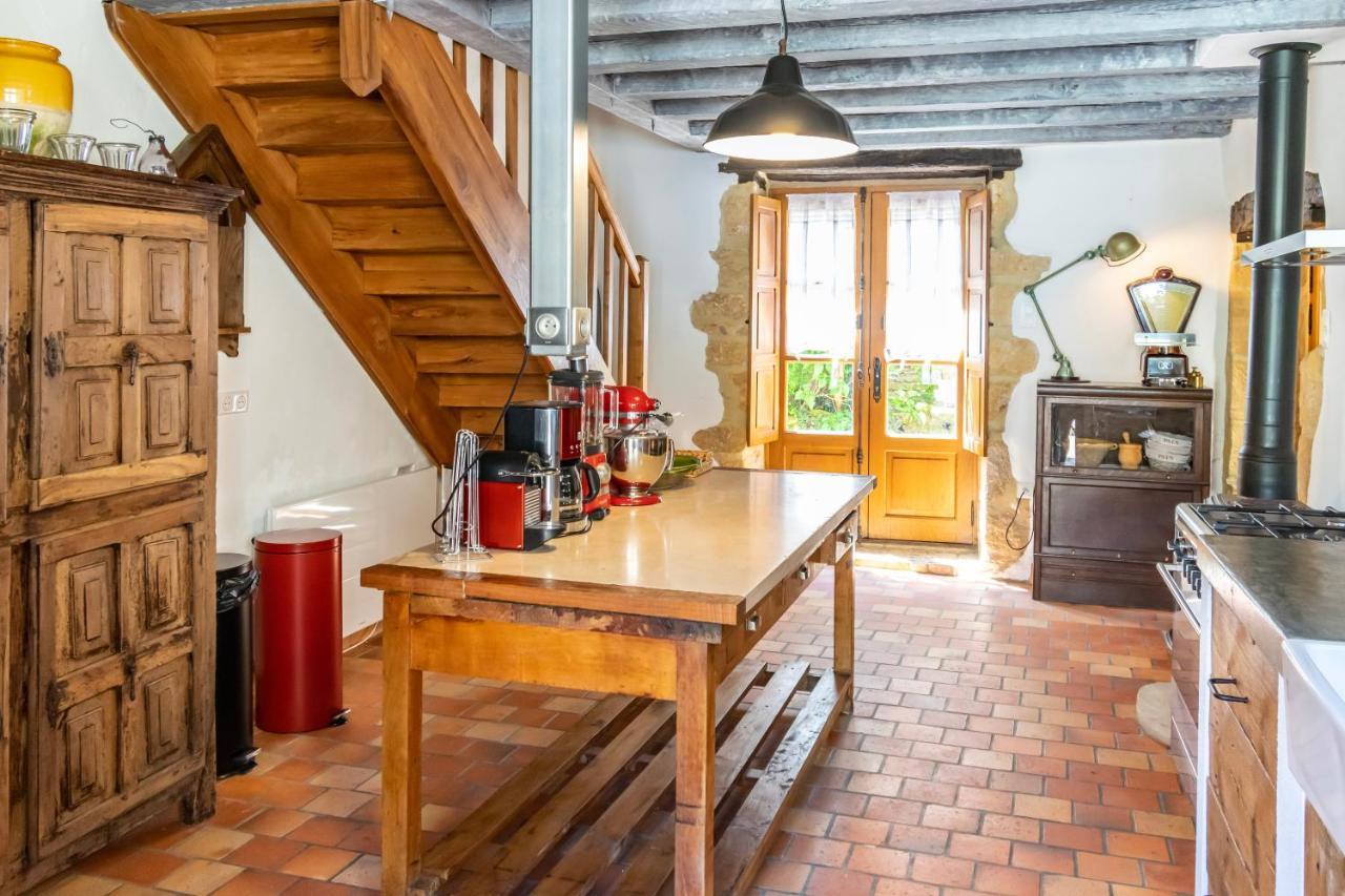 Le Clos Des Songes Saint-Leon-sur-Vezere Esterno foto