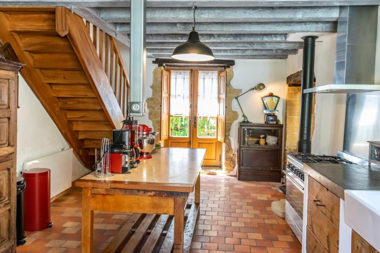 Le Clos Des Songes Saint-Leon-sur-Vezere Esterno foto