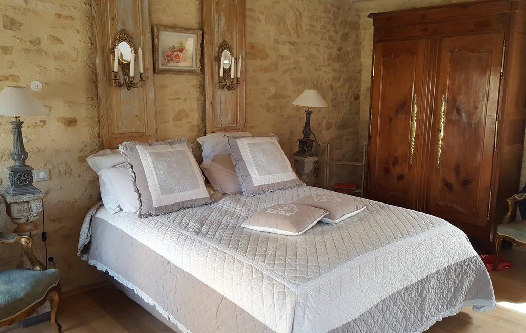 Le Clos Des Songes Saint-Leon-sur-Vezere Esterno foto