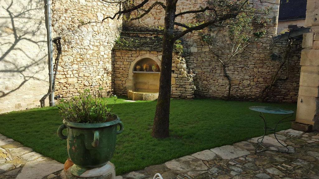 Le Clos Des Songes Saint-Leon-sur-Vezere Esterno foto